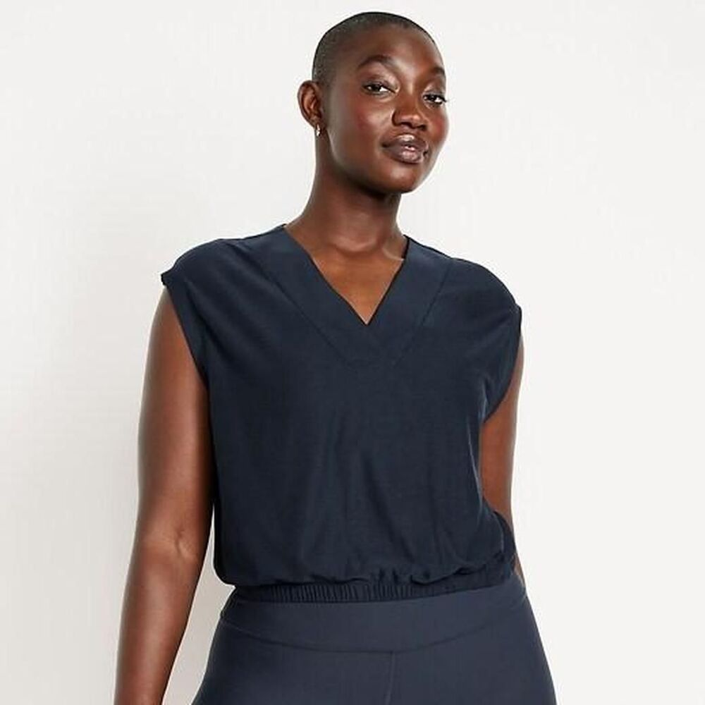 Old-navy Women's Navy and Black Vest
